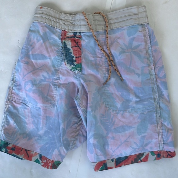 Howler Brothers Boys Red and Green Swim Trunks Tropical Design Medium - Picture 14 of 14